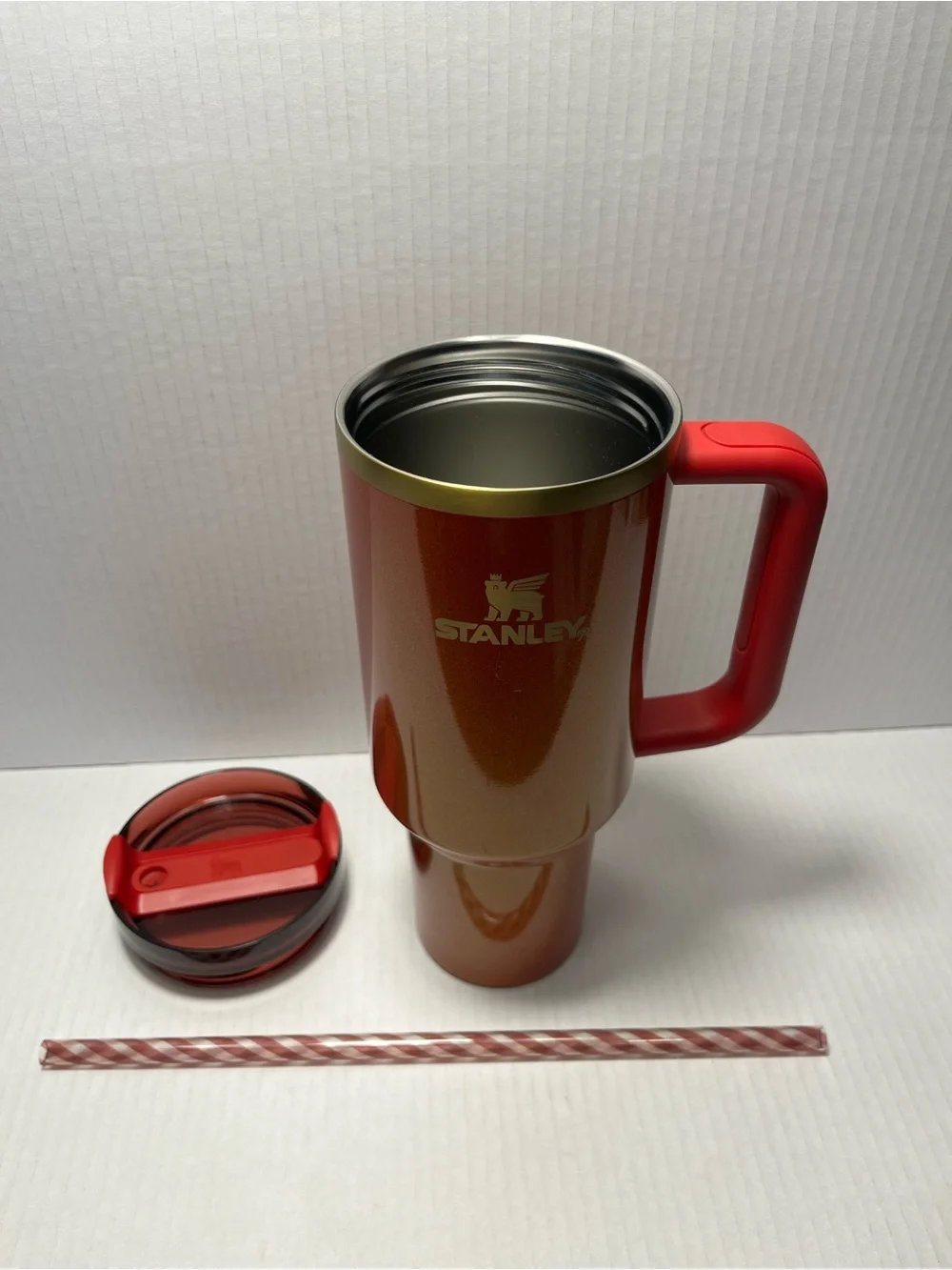 Stanley - Scarlet Tinsel Quencher H2.0 Flowstate Tumbler Limited Edition - 40oz - Picture 2 of 9